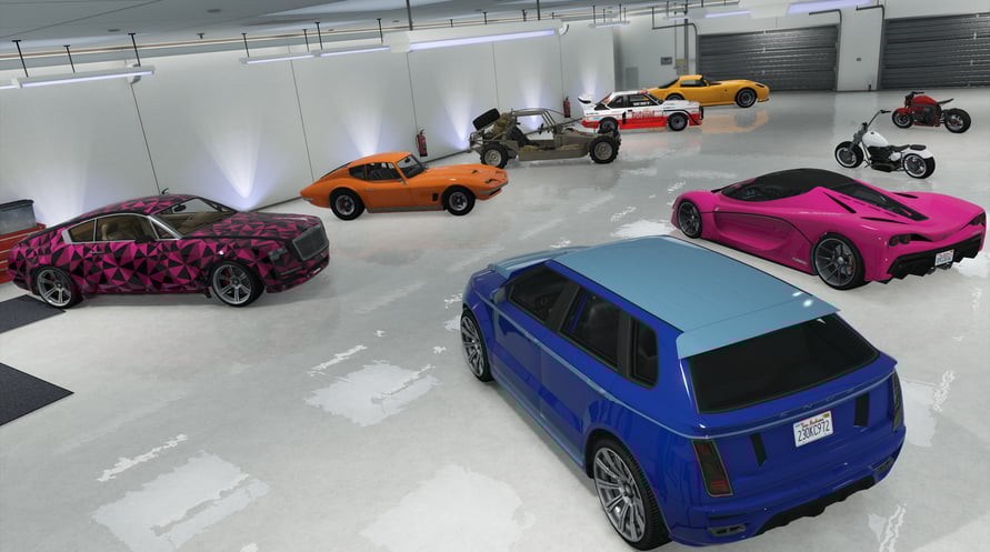 GRAND THEFT AUTO V: PREMIUM EDITION & Great White Shark Card Bundle